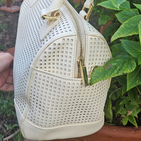 TORY BURCH Robinson Perforated Middy Satchel with COA - Picture 4 of 14